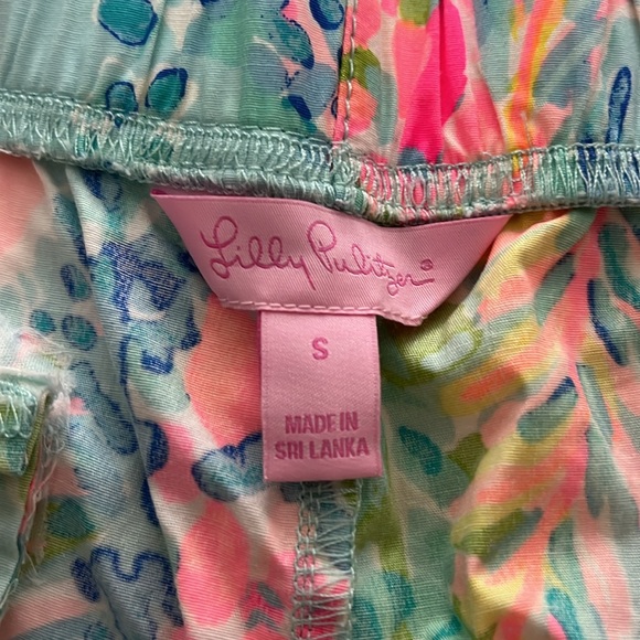 Lilly Pulitzer shorts size S - NWOT - Picture 2 of 4